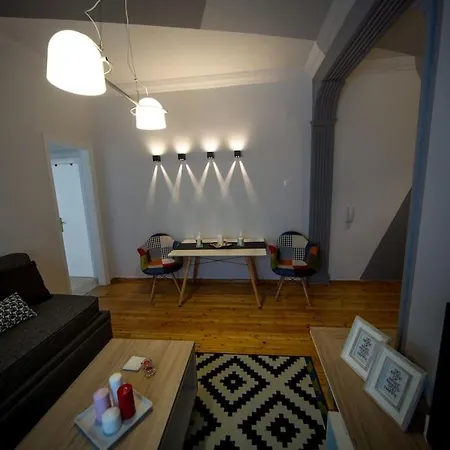 White Tower Minimal Apartment Thessaloniki Exterior photo